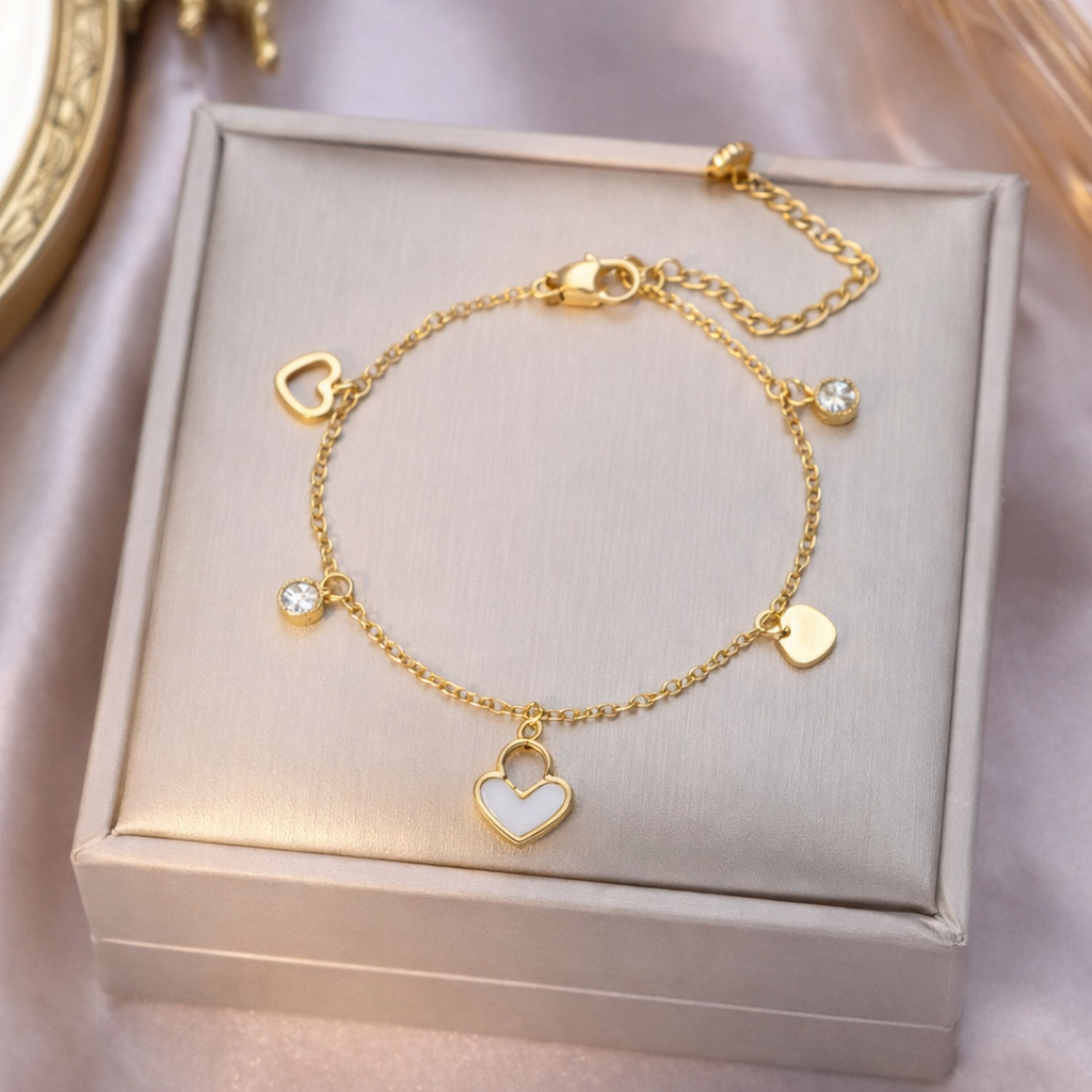 Dazzling Heart Shell Bracelet For Women