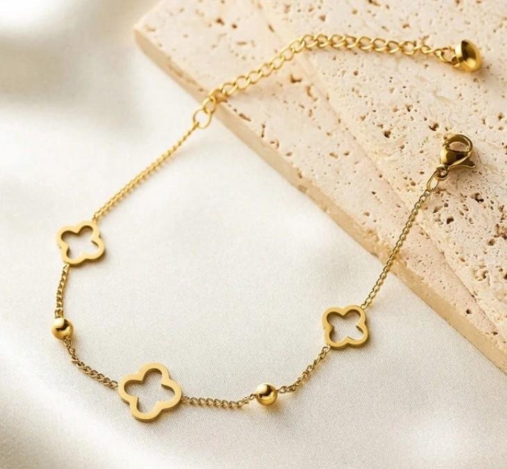 Stainless Steel Clover Design Bracelet For Women - Image 3